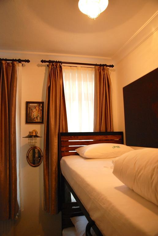Jumba Hostel Provincia di Provincia di Istanbul Esterno foto